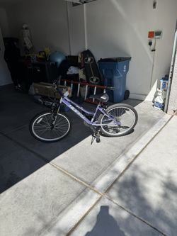 Girls Huffy Mountain Bike
