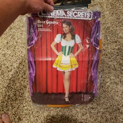 Women's Halloween costume- Beer Garden