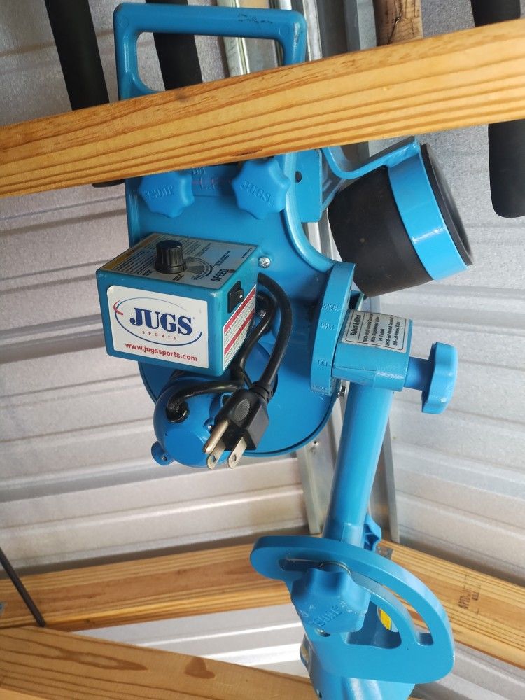 Jugs Lite Pitching Machine