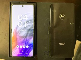 Motorola Moto Razr 2024, 256GB + 8GB RAM, Koala Gray - Unlocked