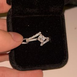 Moissanite Diamond Women’s Unique Style Ring, 925 Sterling Silver, Size 5