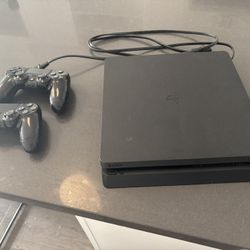 Selling Used Good Condition PS4(will Negotiate Price)