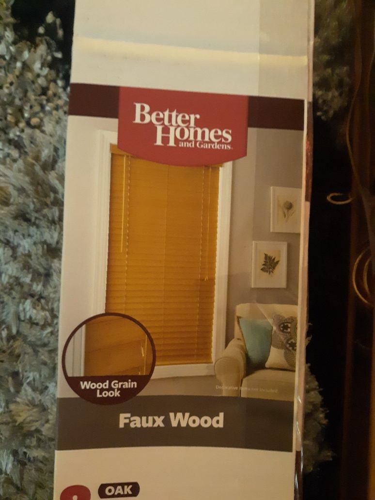 Better Homes* (faux wood) oak blinds (new)