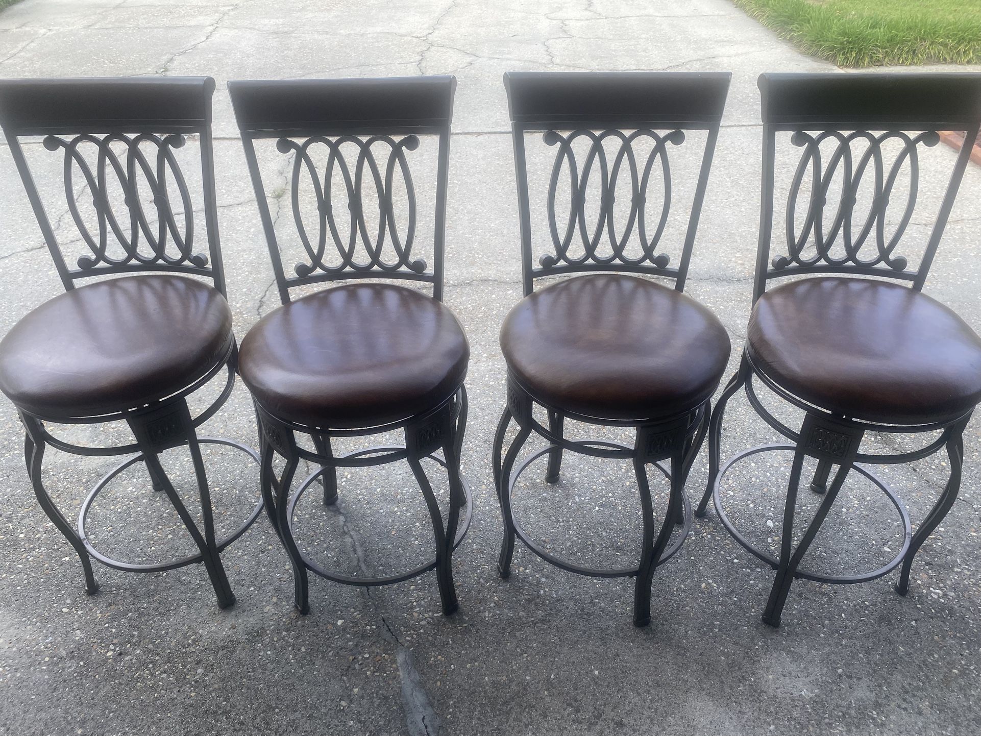 Set of 4 Swivel Barstools