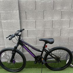 MONGOOSE MOUNTAIN BIKE