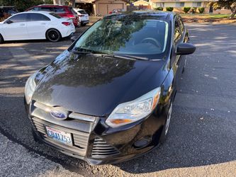 2014 Ford Focus CLEAN TITLE, LOW MILES