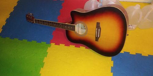 Guitarra ajustable