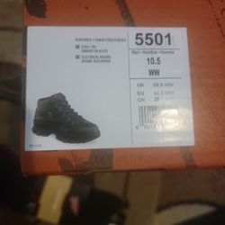 New Redwings Boots And Socks