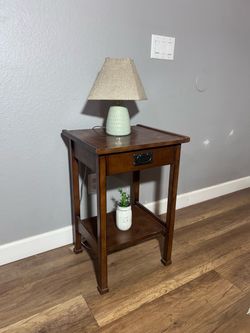 Nightstand / End Table with Drawer (Peoria)