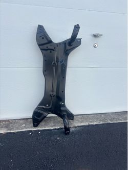 Mitsubishi Outlander front suspension cross member