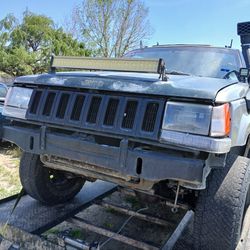 Jeep Cherokee  Parts  Or Complete  Running  Good  1993 