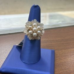 Flower gold ring