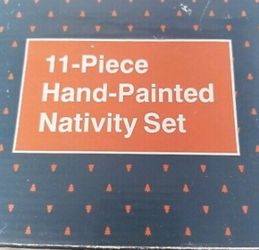 VINTAGE 11 PIECE NATIVITY SET WITH HAND PAINTED CHRISTMAS/ NATIVITY FIGURINES