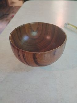 Wood bowl