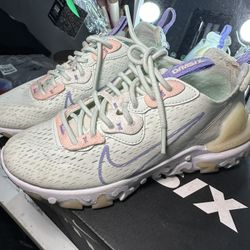Nike NSW REACT VISION