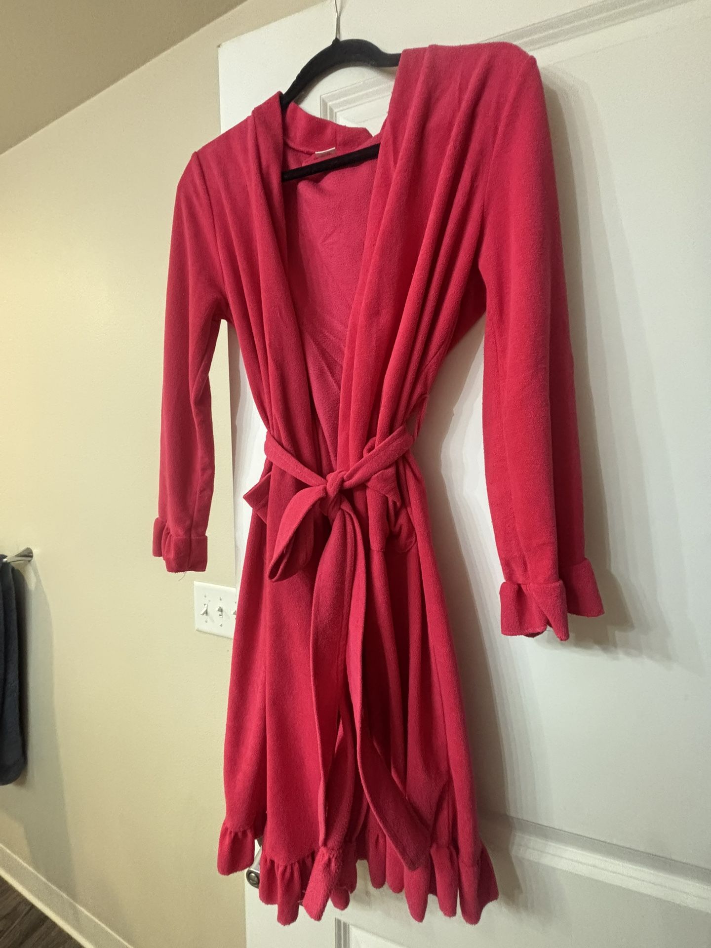 Robe Size S -M