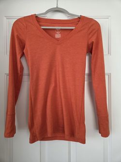 XS Longsleeved V-Neck w/Cuffed Sleeves!