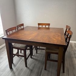 Dining Room Table 6 Seats
