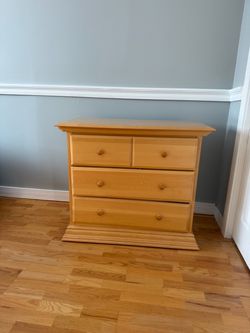 2 dressers
