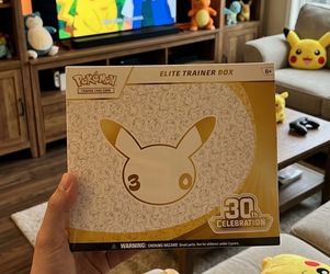 Pokemon 30th Celebration ETB