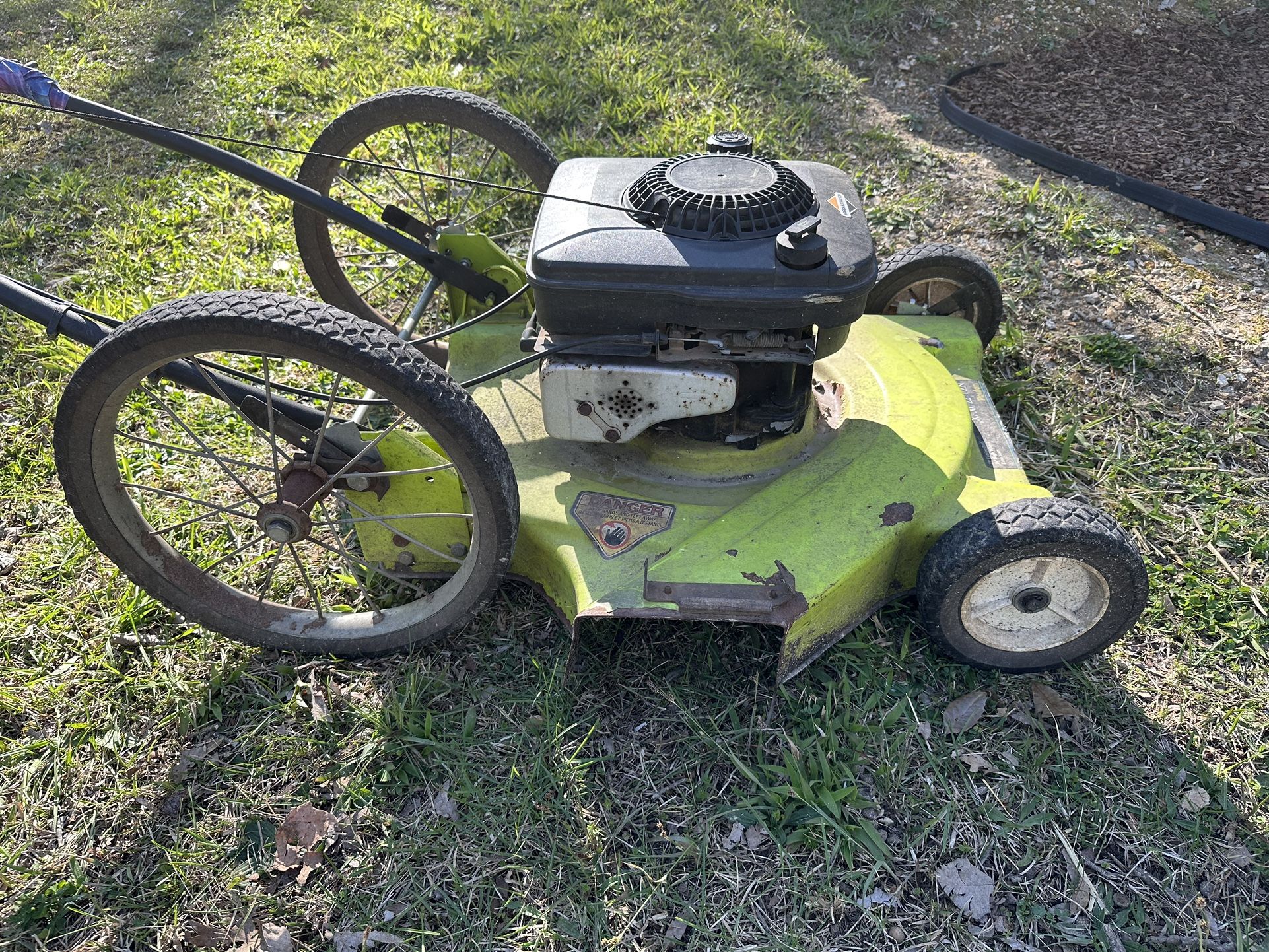 Poulan 22inch Lawn Mower