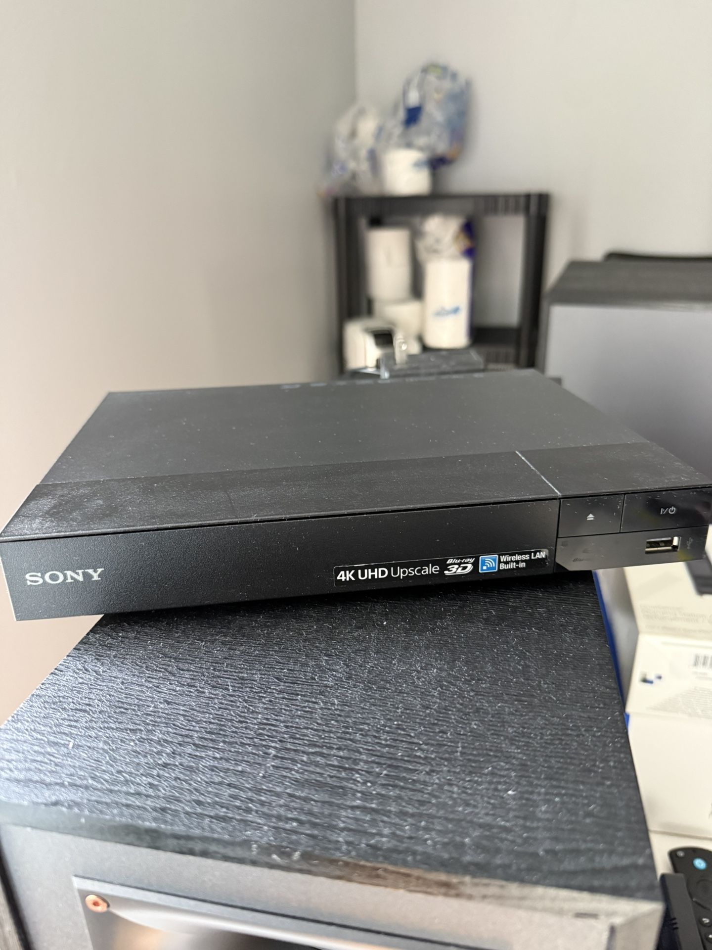 Like New Sony 4k UHD Bluray Player