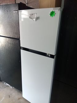 New LG top and bottom refrigerator white and repairs