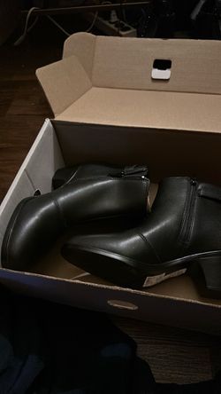 Botines nuevoz size 10 Clarks collection