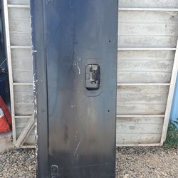 Tail gate Came Off A 2001 Gmc Sierra 