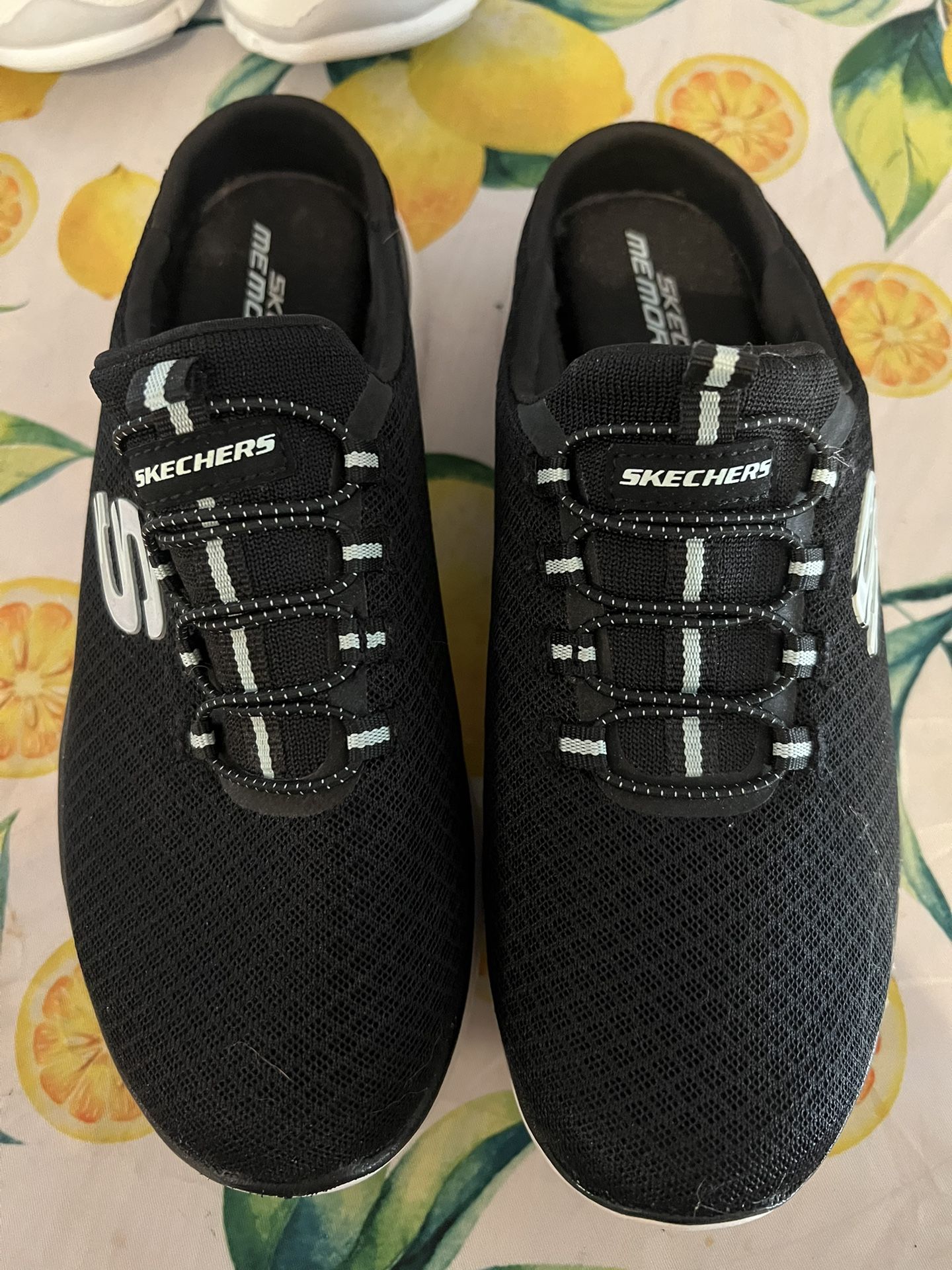 Skechers 7.5