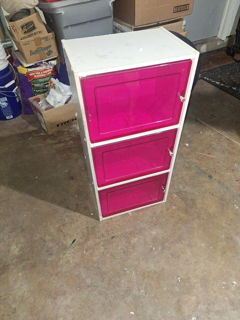 3 Shelf Cabinet