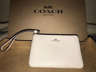 Coach Zipper Wallet