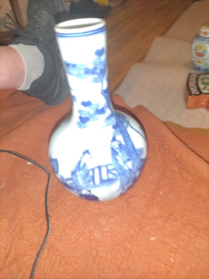 Chinese Vase Showing Eight People
