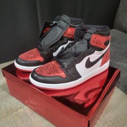 Retro High Air Jordan Varsity Red/black/white 