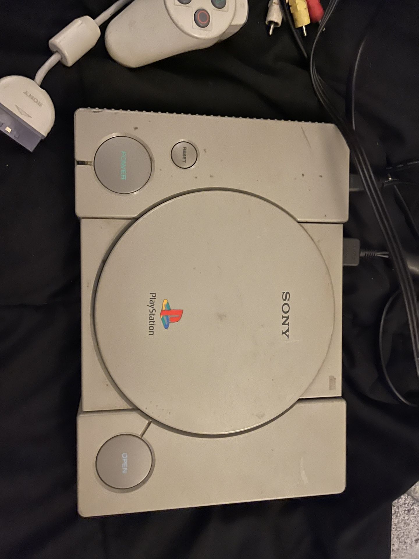 PlayStation 1 Console And Controller