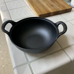 Black iron skillet
