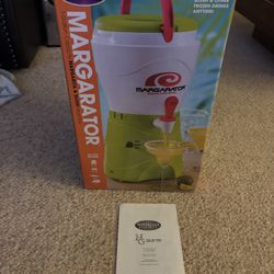 NEW Open Box Nostalgia Electrics Margarator 1-Gallon Margarita & Slush Machine