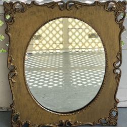 Vintage metal framed mirror! W21xH26”