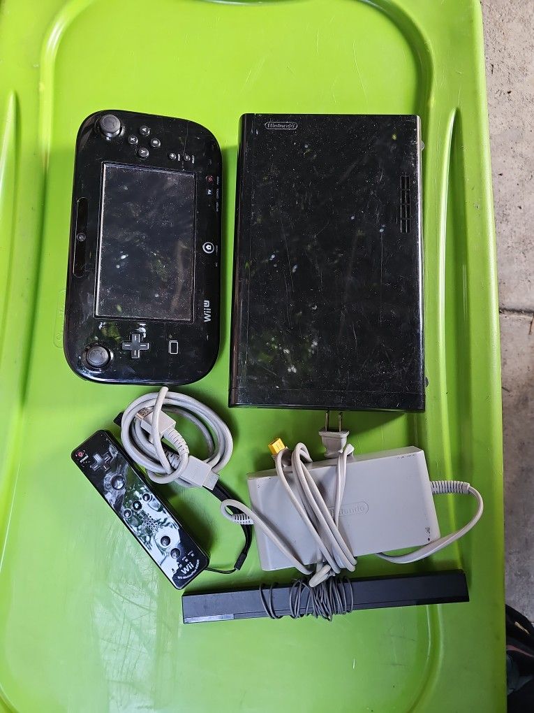 Nintendo Wii u Or Super Smash Bros Lot Bundle $100