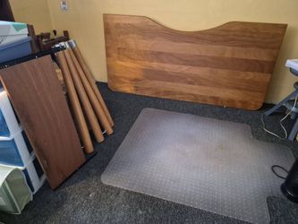 Solid Wood Office Desk + Chair Mat – Excellent Condition