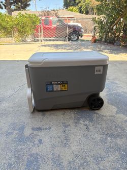 IGLOO Wheelie Cool 38QT Cooler