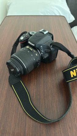 Nikon D5100 With Case