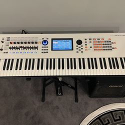 -WHITE- Yamaha MONTAGE 7 Synthesizer Workstation 