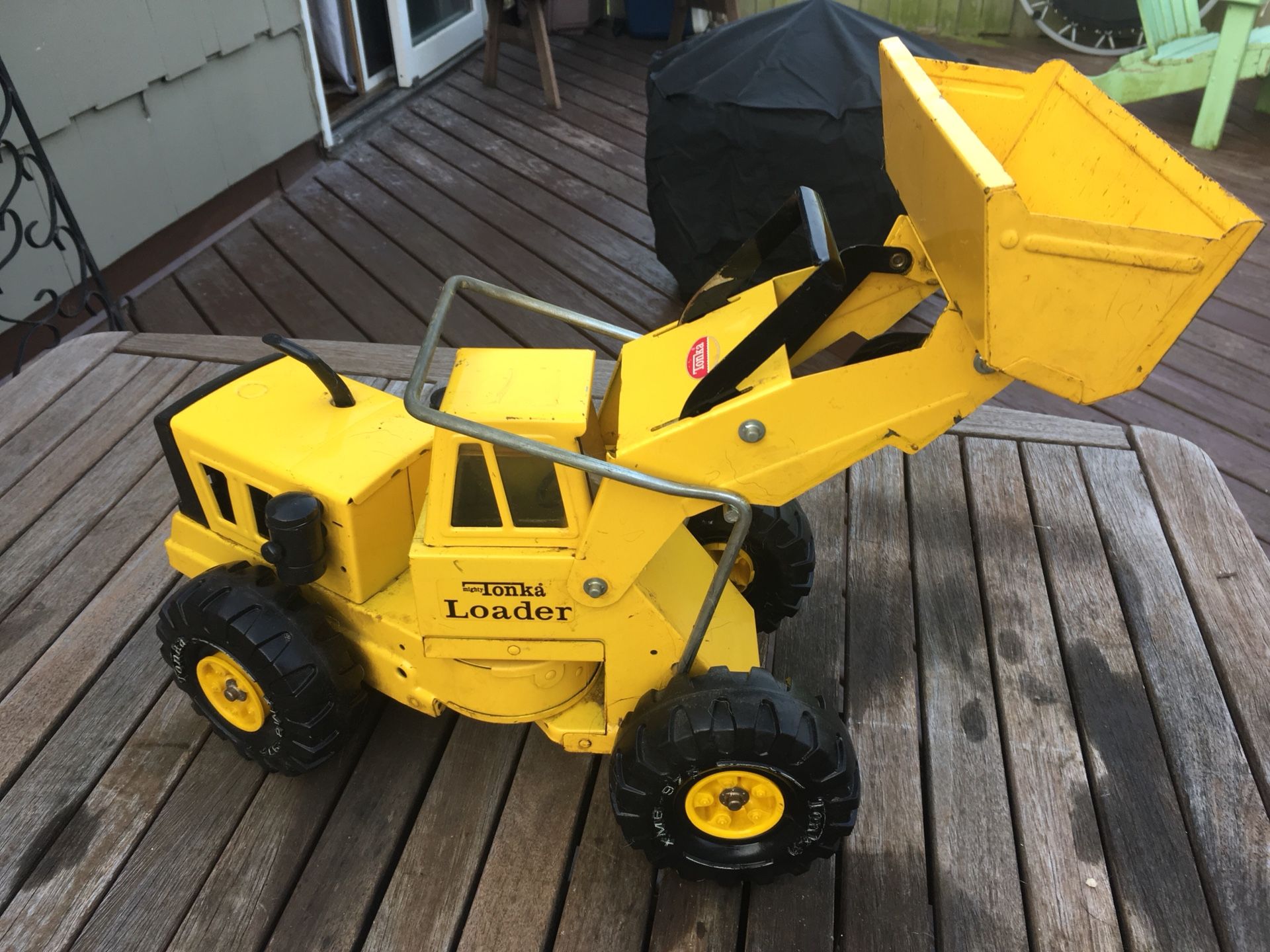 VINTAGE TOY 1960S TONKA 21" LARGE BUCKET LOADER TRUCK TRACTOR