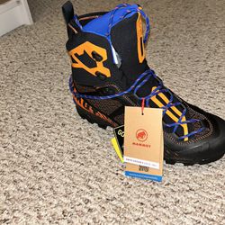 Hiking And Mountaineering Boots