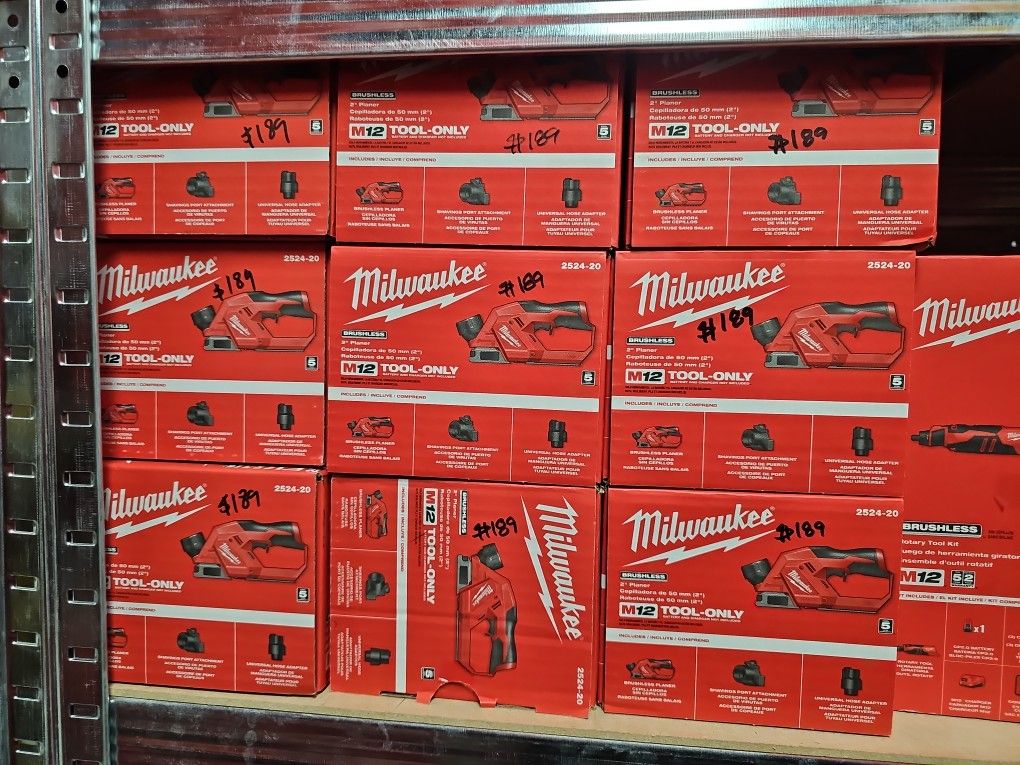 Milwaukee
M12 12V Lithium-Ion Brushless Cordless 2 in. Planer (Tool-Only)