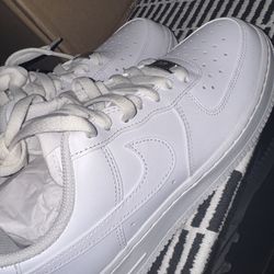 Adult women’s Air Force ones size 7