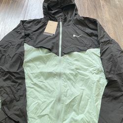Nike Stride Repel Running Jacket Size Large