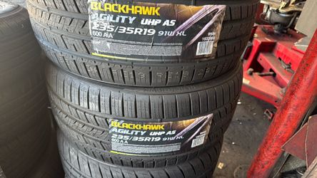 Blackhawk Agility UHP AS 235/35R19 Tires