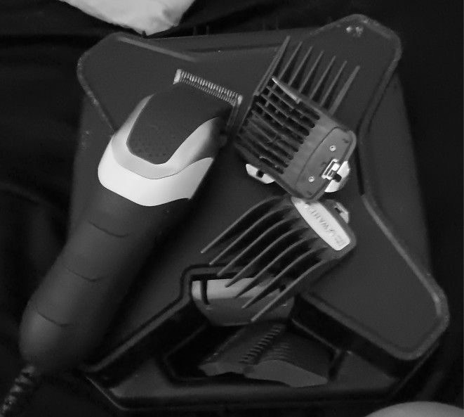 WAHL CLIPPER SET $10